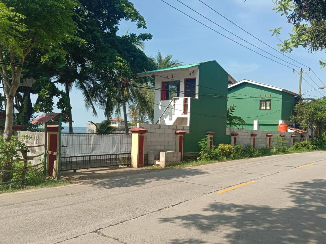 Отель Oyo 3050 Hotasi Seaview Syariah Аньер Экстерьер фото